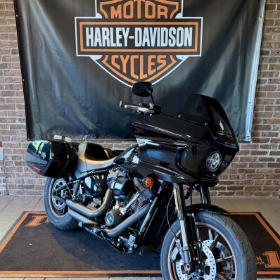 2023 Harley-Davidson® Low Rider® ST Vivid Black thumb 3