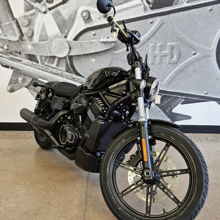 2026 Nightster® RH975 thumb 2