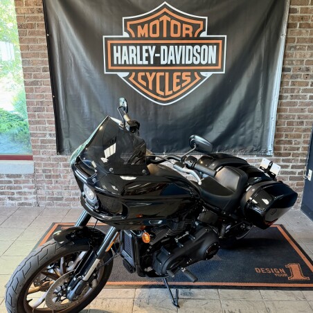 2023 Harley-Davidson® Low Rider® ST Vivid Black thumb 1