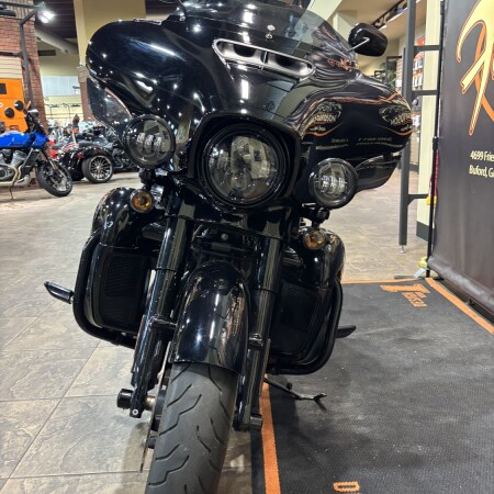2020 Harley-Davidson® Ultra Limited BLACK thumb 2