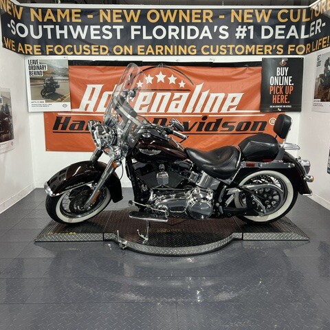  2011 Softail® Deluxe thumb 3