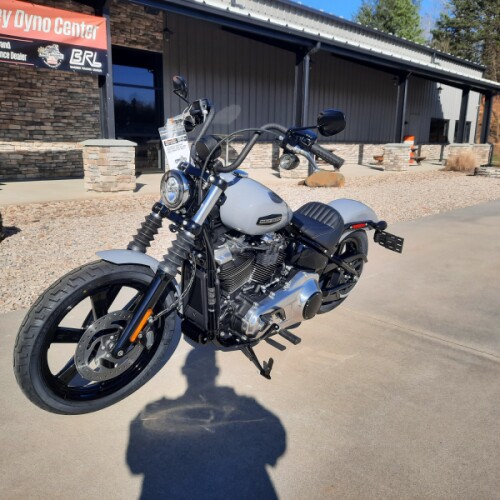 2026 Harley-Davidson® CVO Street Glide 3 Limited thumb 3