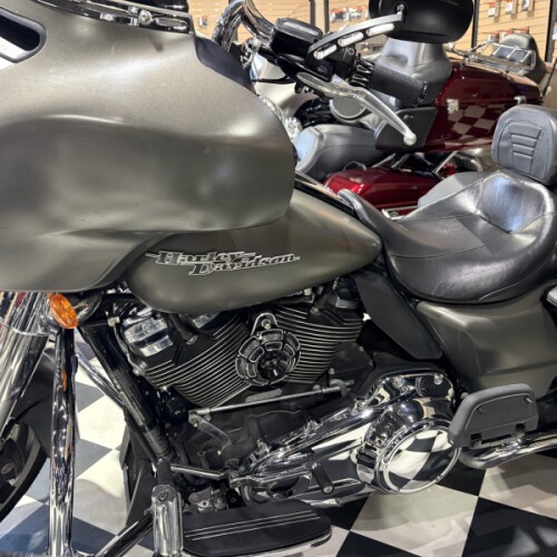 FLHX 2018 Street Glide® thumb 1