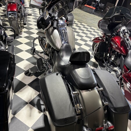 FLHX 2018 Street Glide® thumb 0
