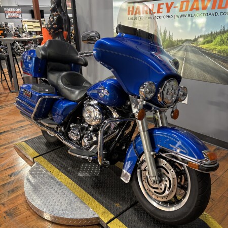 2007 Harley-Davidson® Electra Glide® Ultra Classic® PAC BLUE PRL W/PINSTRIPE thumb 0