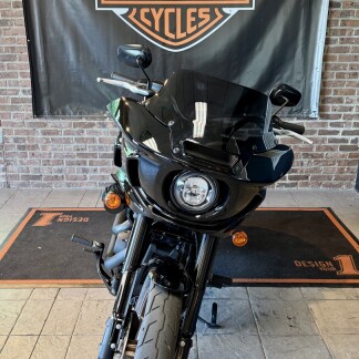 2023 Harley-Davidson® Low Rider® ST Vivid Black thumb 2