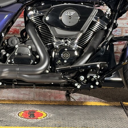 Harley-Davidson® Road Glide® 2026 FLTRX PURPLE ABYSS thumb 2