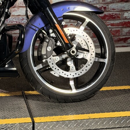 Harley-Davidson® Road Glide® 2026 FLTRX PURPLE ABYSS thumb 1