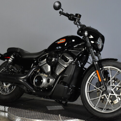 2023 Harley-Davidson® Nightster™ Special Vivid Black thumb 2