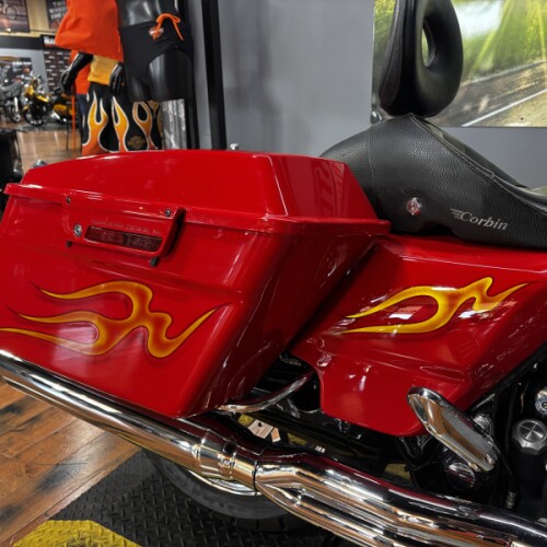 2010 Harley-Davidson® Street Glide® SCARLET RED thumb 2