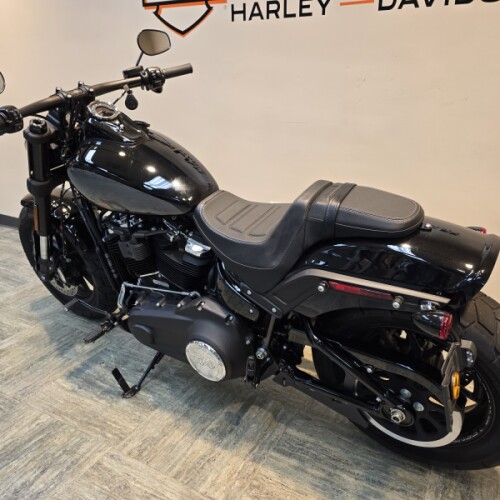 2022 Harley-Davidson® Fat Bob® 114 Vivid Black FXFBS thumb 0