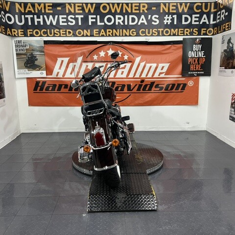  2011 Softail® Deluxe thumb 1