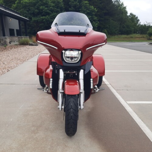 2026 Brilliant Red Chrome Trim thumb 2