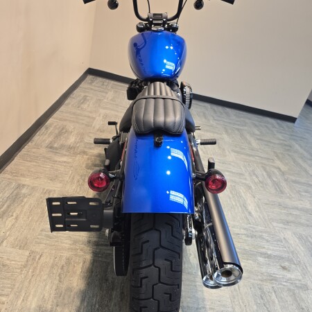 2024 Harley-Davidson® Street Bob® 114 Blue Burst  FXBBS thumb 2