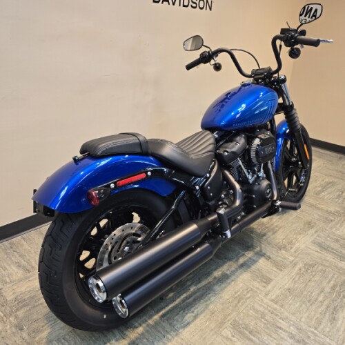 2024 Harley-Davidson® Street Bob® 114 Blue Burst  FXBBS thumb 3