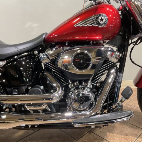2026 Harley-Davidson® FLFB Fat Boy® Brilliant Red thumb 3