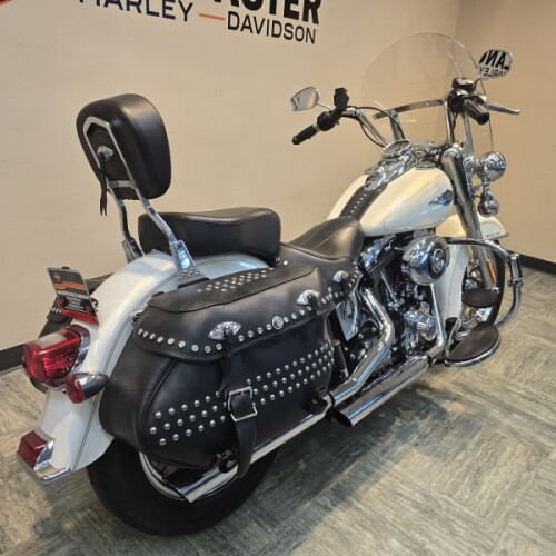2014 Harley-Davidson® Heritage Softail® Classic Morocco Gold Pearl FLSTC thumb 3