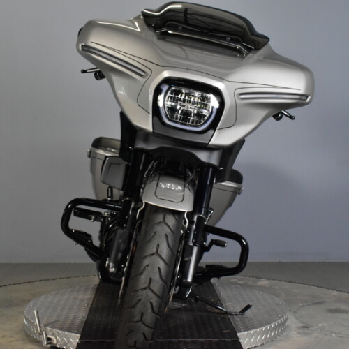 2023 Harley-Davidson® CVO™ Street Glide® FLHXSE thumb 1