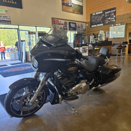 2026 Harley-Davidson® Street Glide®  thumb 1