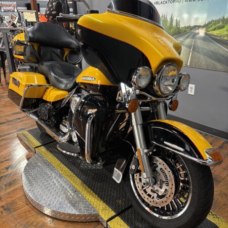 2013 Harley-Davidson® Electra Glide® Ultra Limited YELLO PRL/V BLK W/ PINSTRIP thumb 0