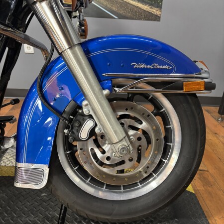 2007 Harley-Davidson® Electra Glide® Ultra Classic® PAC BLUE PRL W/PINSTRIPE thumb 1
