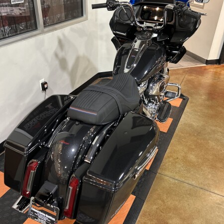 FLTRX 2026 Road Glide® thumb 2