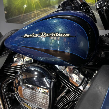 2014 Harley-Davidson® Electra Glide® Ultra Limited DAYTONA BLUE thumb 3