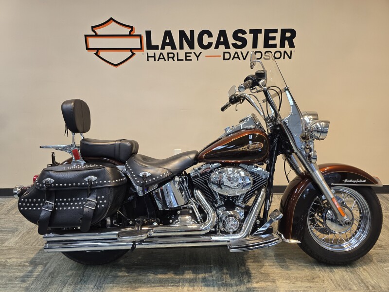 2009 Harley-Davidson® Heritage Softail® Classic Dark Candy Root Beer/Light Candy Root Beer FLSTC