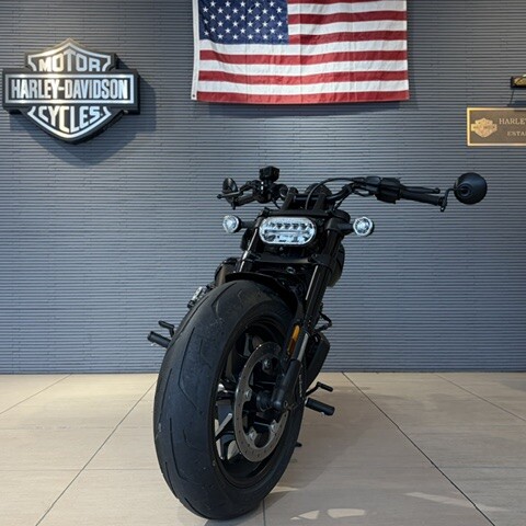 2025 Harley-Davidson® Sportster™ S Vivid Black thumb 2