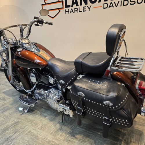 2009 Harley-Davidson® Heritage Softail® Classic Dark Candy Root Beer/Light Candy Root Beer FLSTC thumb 0