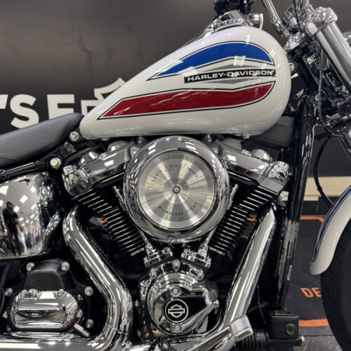 2026 Harley-Davidson® Super Glide® White Onyx Pearl thumb 2