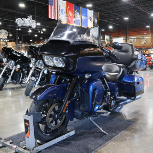 FLTRK 2022 Road Glide® Limited thumb 1