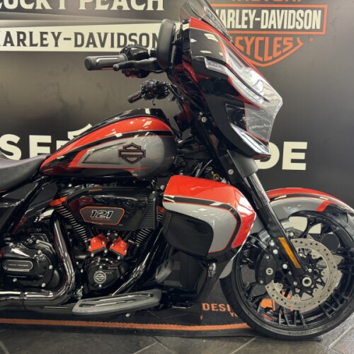2026 Harley-Davidson® CVO Street Glide 3 Limited Citrus Heat CVO Tri-Tone thumb 3