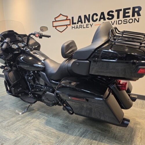 2022 Harley-Davidson® Road Glide® Limited Black FLTRK thumb 0