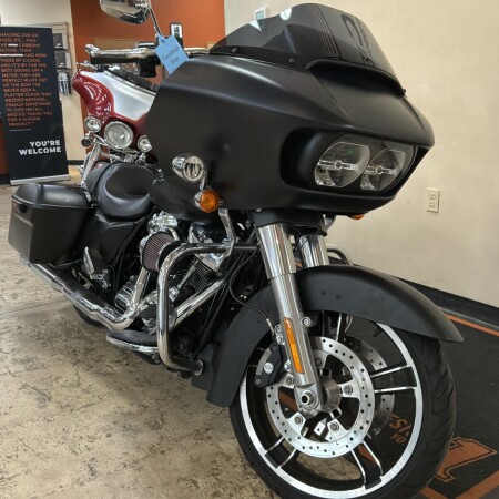 FLTRXS 2017 Road Glide® Special thumb 1