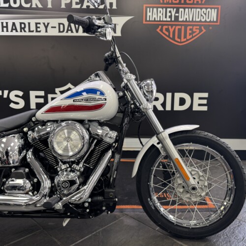 2026 Harley-Davidson® Super Glide® White Onyx Pearl thumb 3