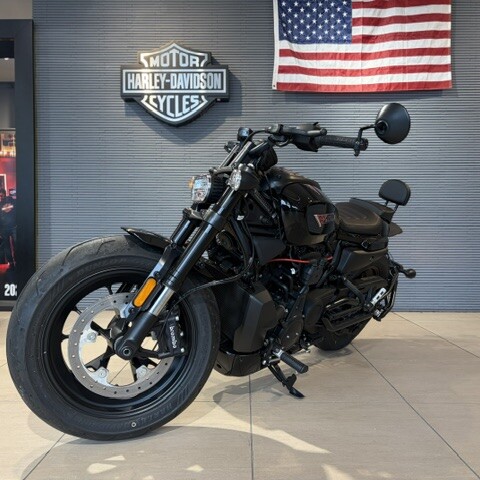 2025 Harley-Davidson® Sportster™ S Vivid Black thumb 1