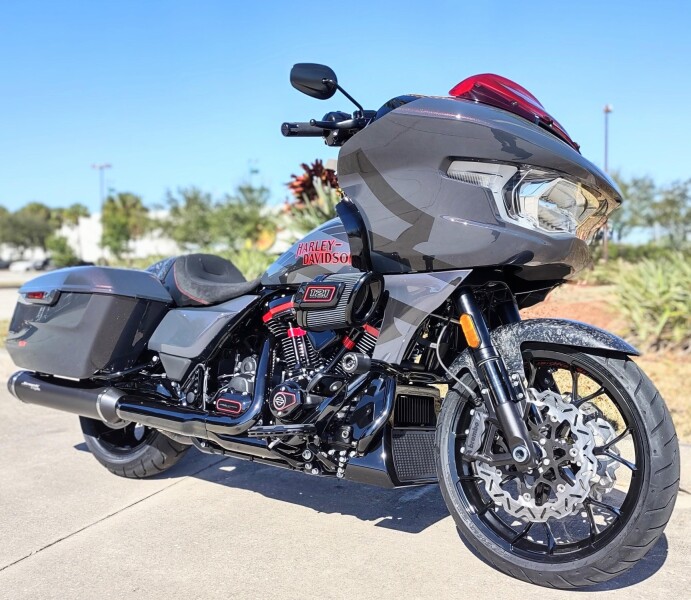 Harley-Davidson® CVO Road Glide ST 2026