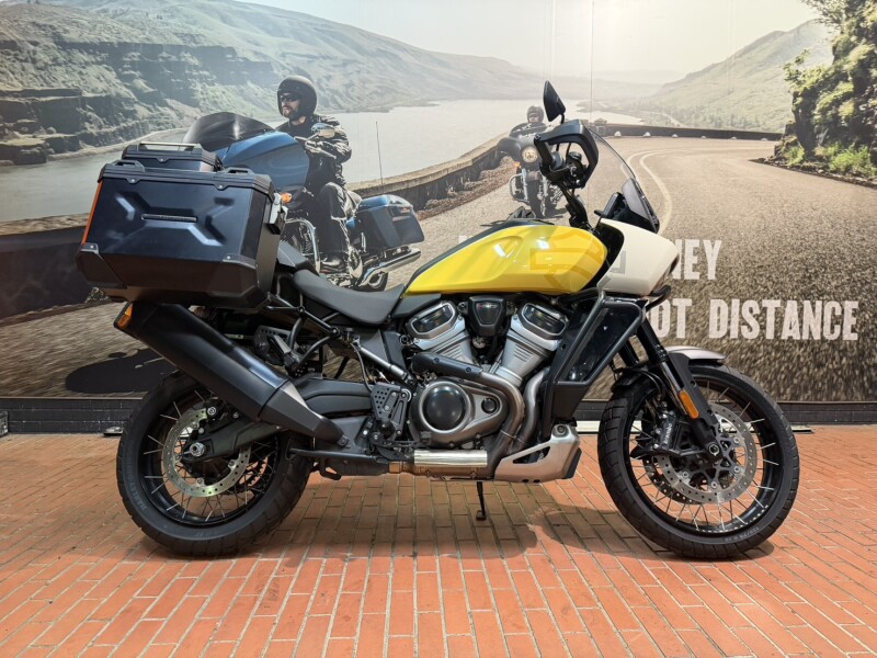 2023 Harley-Davidson® Pan America™ 1250 Special Industrial Yellow/White Sand