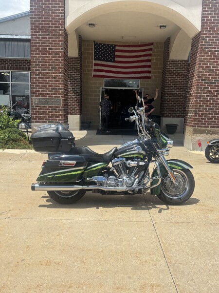 2006 Cvo Ultra Classic Electra Glide EMERALD GREEN/GREEN W/PINSTRIPE
