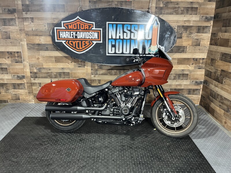 2024 Harley-Davidson<sup>®</sup> Low Rider<sup>®</sup> ST Red Rock