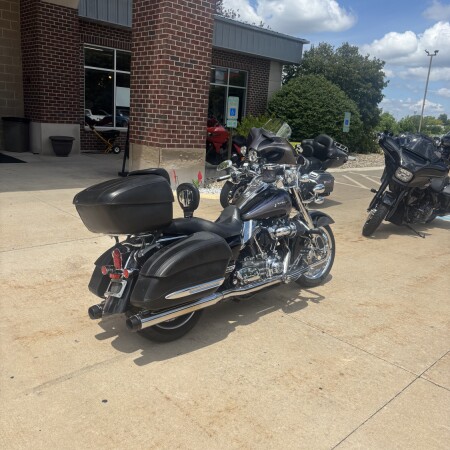2008 CVO Road King thumb 2