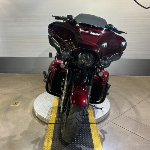 FLHXSE 2019 CVO™ Street Glide® thumb 2