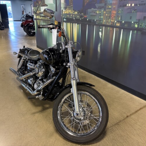 FXDC 2012 Super Glide® Custom thumb 1
