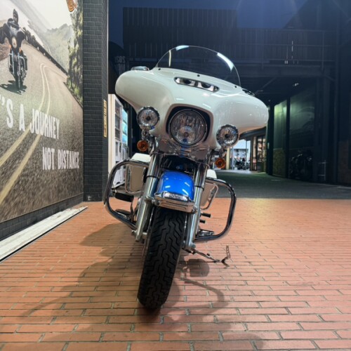 2021 Harley-Davidson® Electra Glide® Revival™ Hi-Fi Blue/Birch White thumb 2