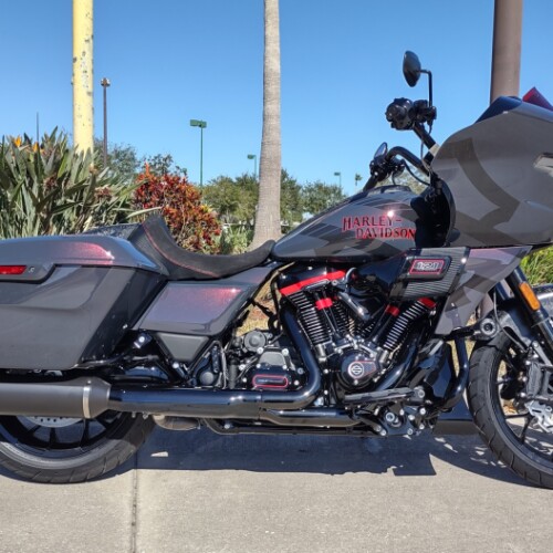 Harley-Davidson® CVO Road Glide ST 2026 thumb 3