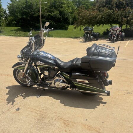 2006 Cvo Ultra Classic Electra Glide EMERALD GREEN/GREEN W/PINSTRIPE thumb 1