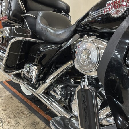 FLHTCUI 2005 Electra Glide® Ultra Classic® thumb 2