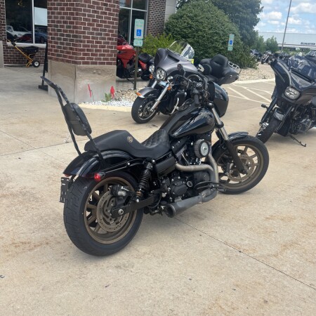 2017 Harley-Davidson® Low Rider® S Vivid Black thumb 2