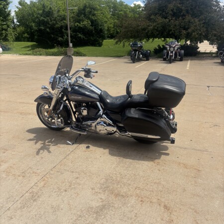 2008 CVO Road King thumb 1